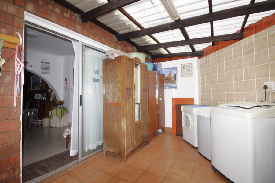3 Bedroom Property for Sale in Wavecrest Eastern Cape